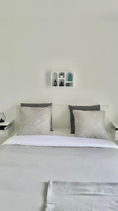 Chic Et Cosy Appartement Epure - T3 Courcouronnes エクステリア 写真