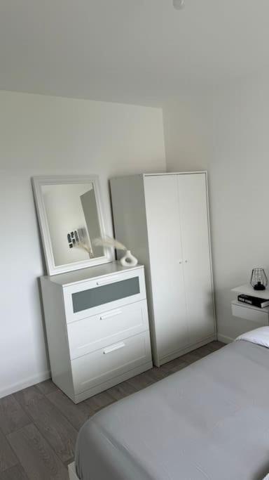 Chic Et Cosy Appartement Epure - T3 Courcouronnes エクステリア 写真